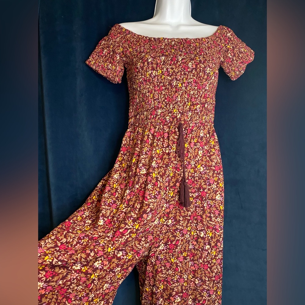 Xhilaration jumpsuit/romper burgundy, floral sz Xanax
